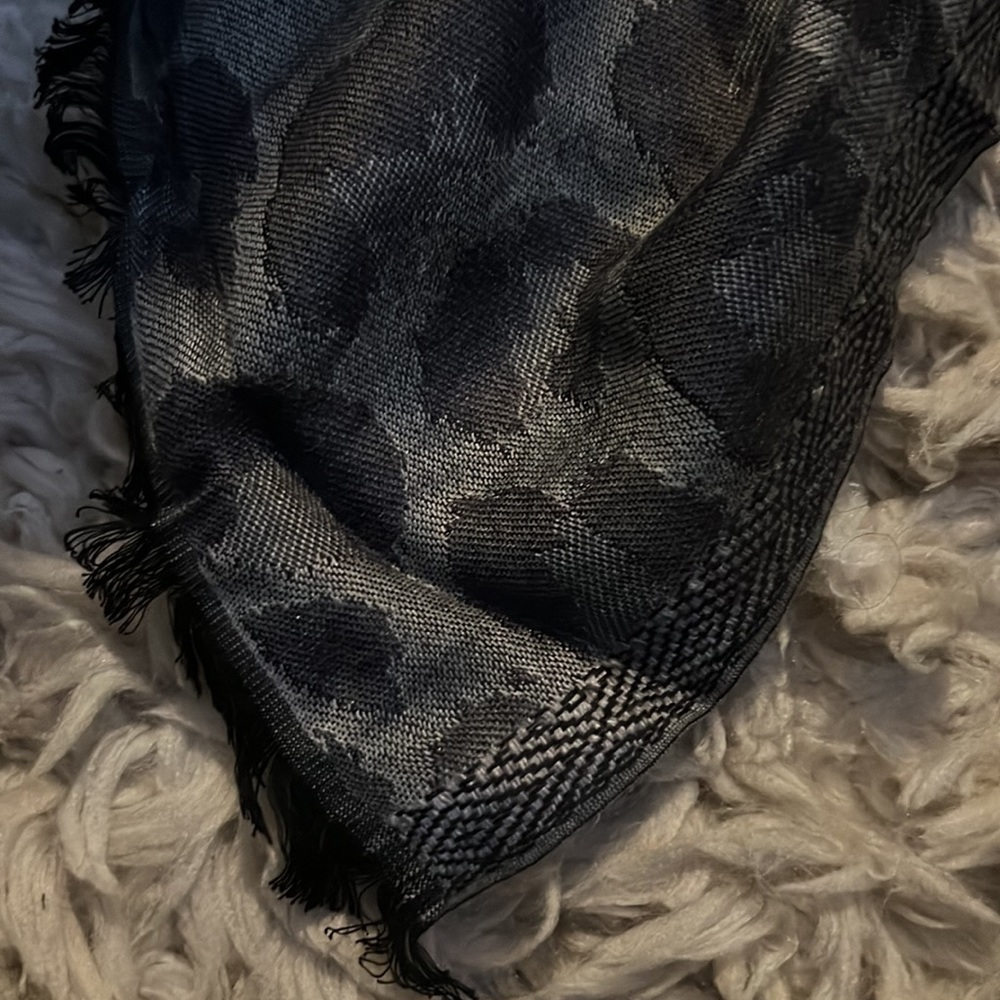 NWOT leopard scarf - Picture 3 of 4